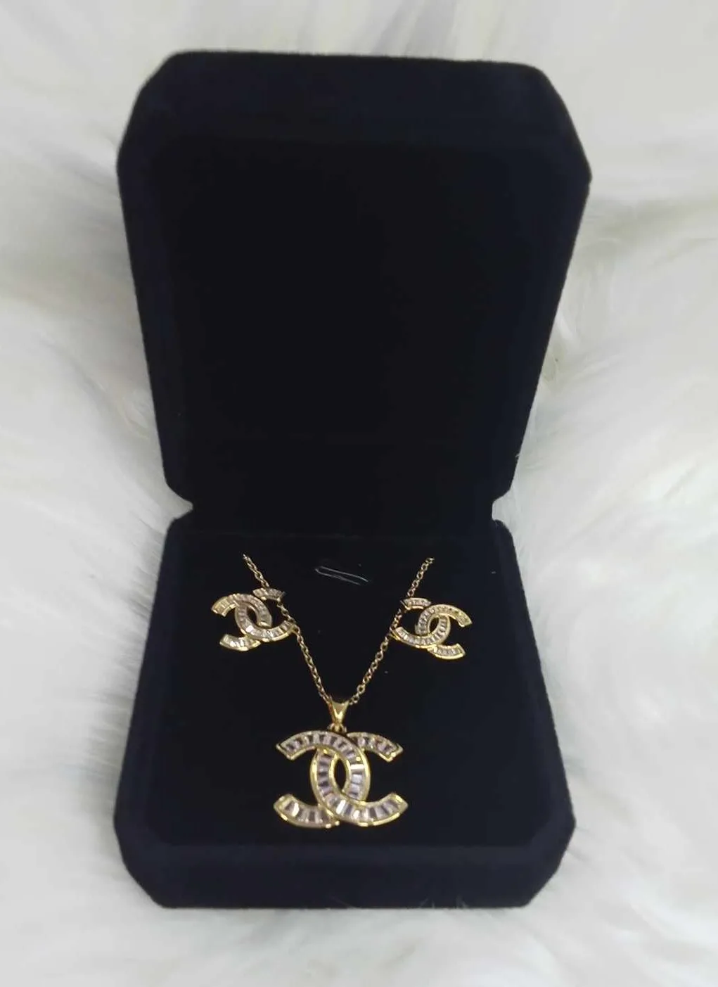 Baguette style Necklace - Image 3