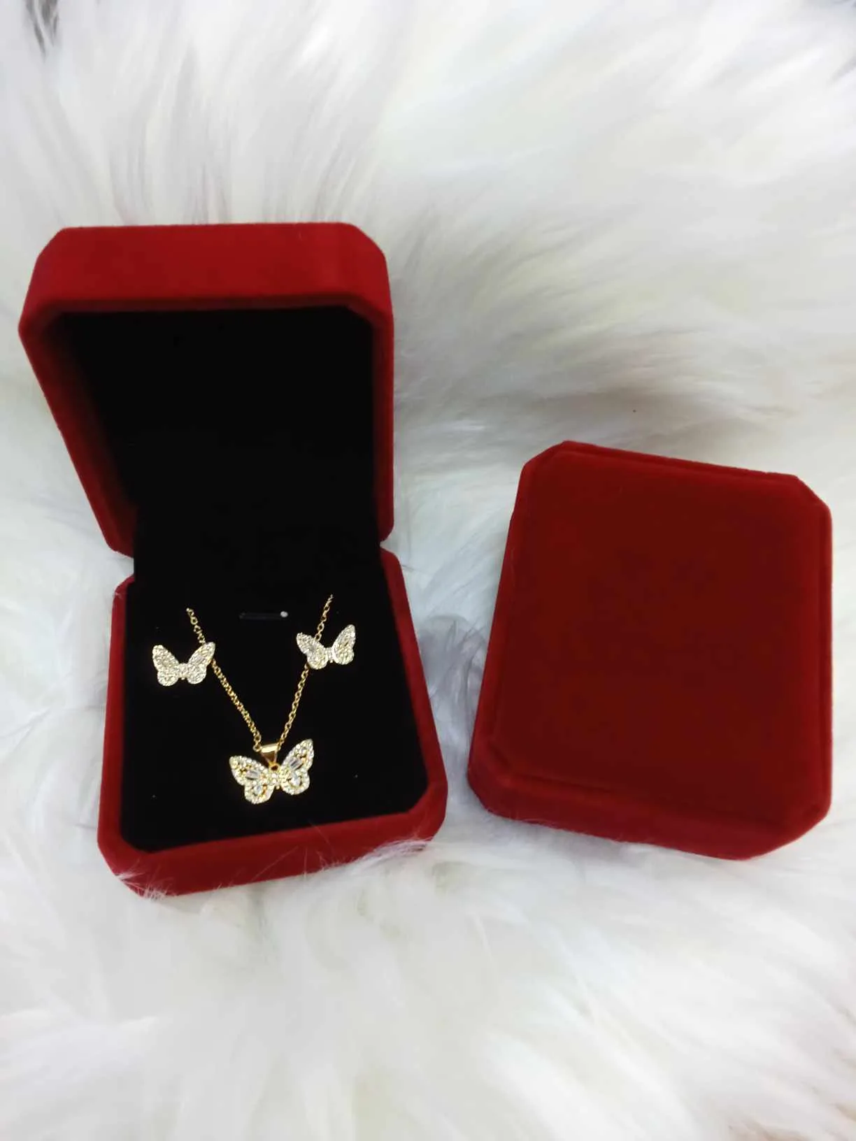 White Zirconia Butterfly Necklace - Image 3