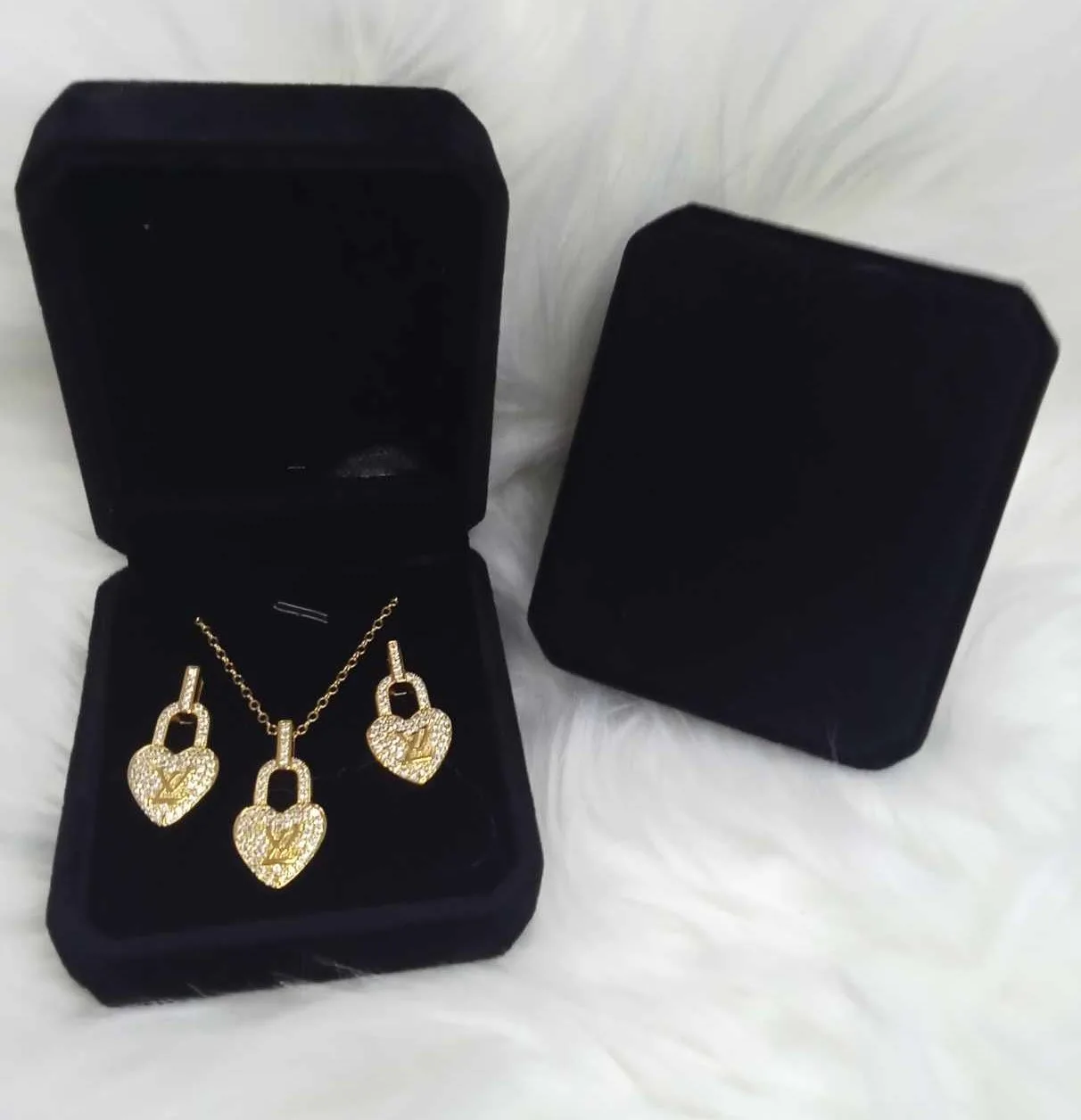 Zirconia Love Heart Shaped Padlock Charm Necklace - Image 3